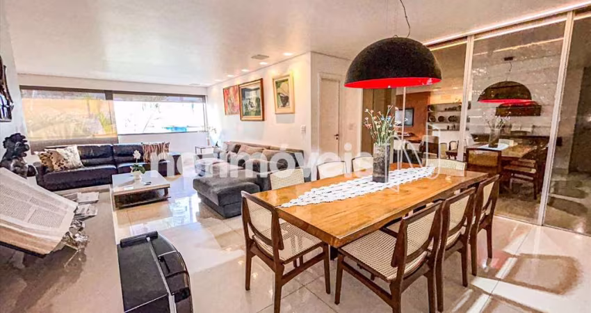 Apartamento à venda no bairro São Pedro com 251 m² e 4 dormitórios/quartos.