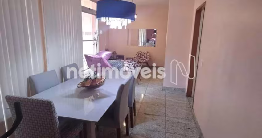 Apartamento à venda no bairro Sagrada Família com 83 m² e 3 dormitórios/quartos