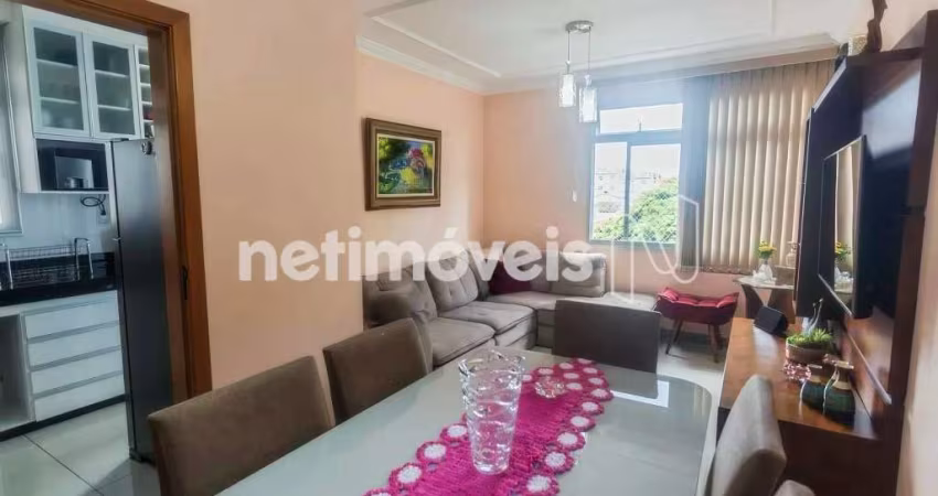 Apartamento à venda no bairro Sagrada Família com 73m² e 3 dormitórios/quartos.
