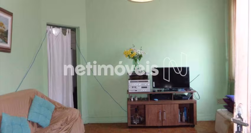 Casa residencial à venda no bairro Prado com 198 m² e 4 dormitórios/quartos