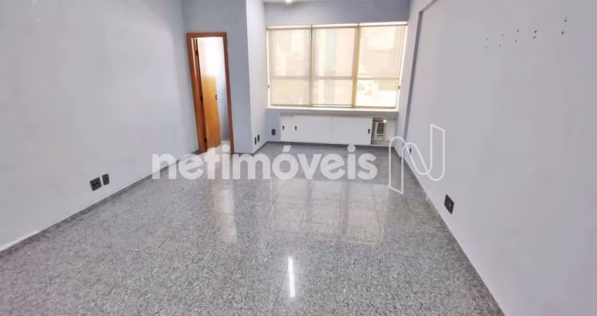 Escritório à venda no bairro Santo Antônio com área de 28 m² disponível agora!