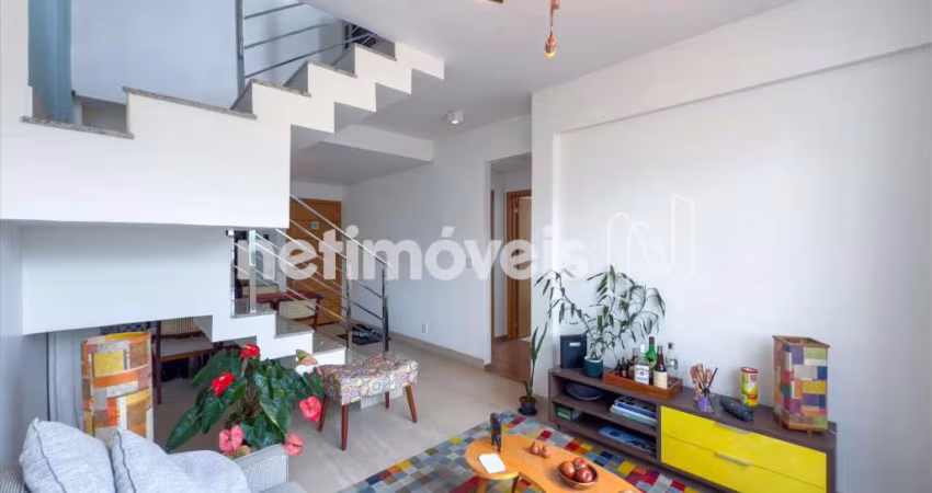 Cobertura à venda no bairro Santo Antônio com 3 dormitórios e 160 m² de área útil.