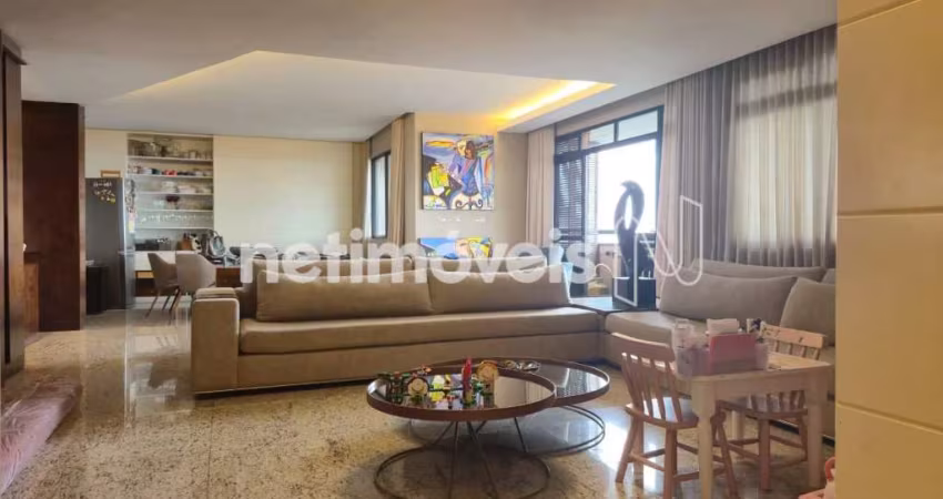 Apartamento à venda no Belvedere com 217 m² e 4 dormitórios/quartos disponíveis.