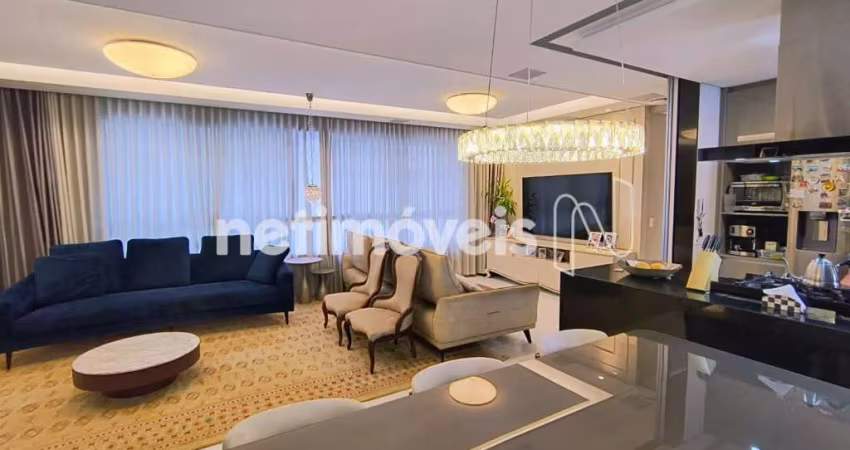 Apartamento à Venda no Carmo com 141 m² e 4 dormitórios/quartos disponíveis