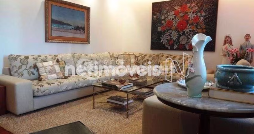 Apartamento à venda no bairro Serra com 210 m² e 4 dormitórios/quartos disponíveis