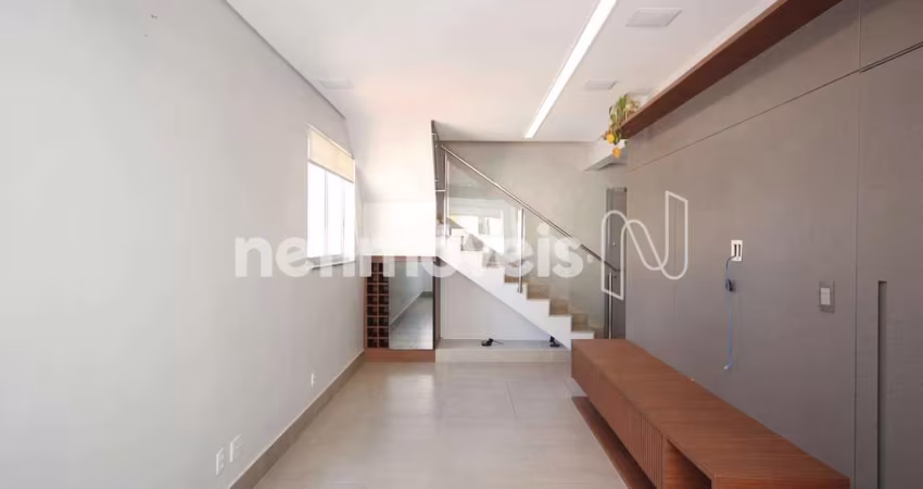 Cobertura à venda no bairro Cruzeiro com 3 dormitórios e área de 136 m².