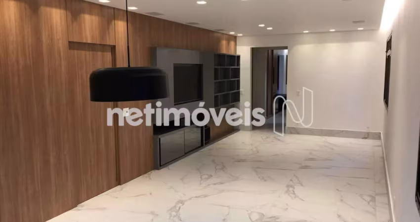 Apartamento à venda no bairro Funcionários com 220 m² e 4 dormitórios/quartos.