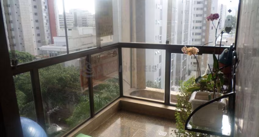 Apartamento à venda no bairro Santo Antônio com 160 m² e 4 dormitórios/quartos