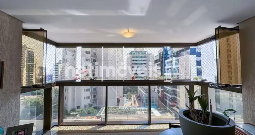 Apartamento à venda no bairro Savassi com 91 m² e 3 dormitórios/quartos disponíveis.