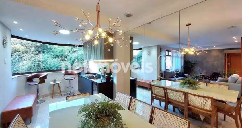 Apartamento à venda no bairro Luxemburgo com 149 m² e 4 dormitórios/quartos.