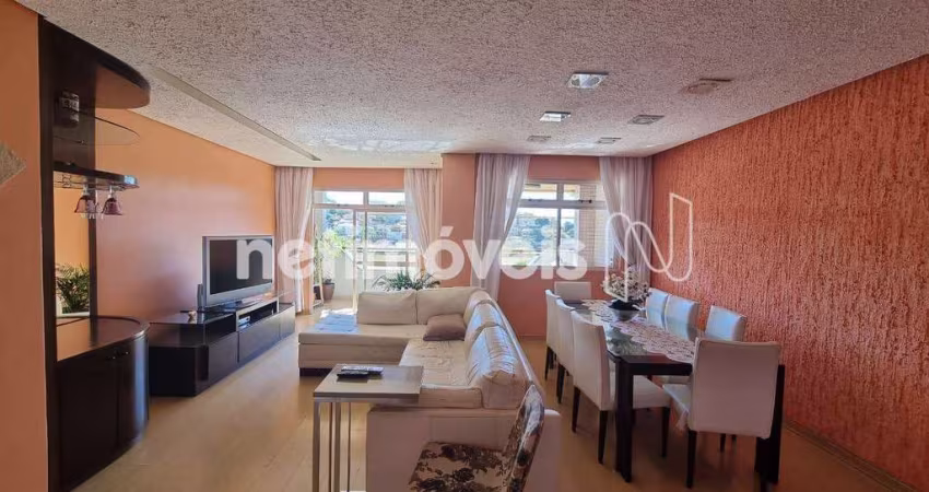 Apartamento à Venda em Santa Efigênia - 152m² e 4 Dormitórios/Quartos disponíveis