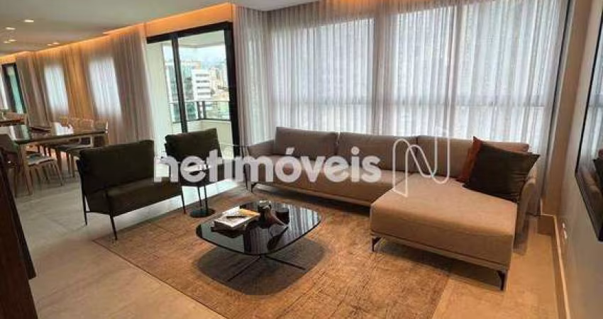 Apartamento à venda no bairro Serra, 140 m² com 4 dormitórios/quartos disponíveis.