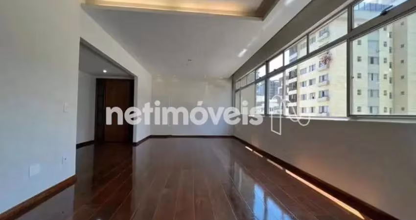 Apartamento à venda no bairro Lourdes com 190 m² e 4 dormitórios/quartos disponíveis.