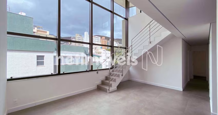 Apartamento à venda no bairro Cruzeiro com 3 dormitórios e 162 m² de área útil.