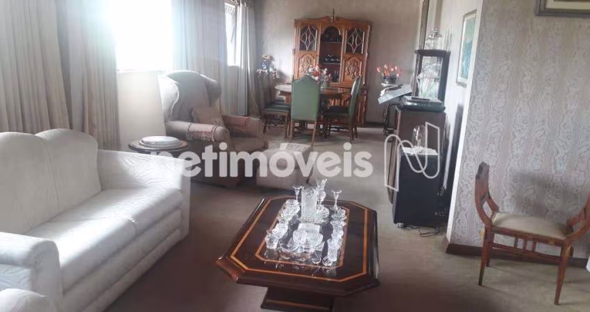 Cobertura à venda no bairro Serra com 374m² e 4 dormitórios/quartos disponíveis.