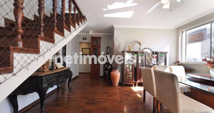 Cobertura à venda no bairro Funcionários: 190 m² com 3 dormitórios/quartos