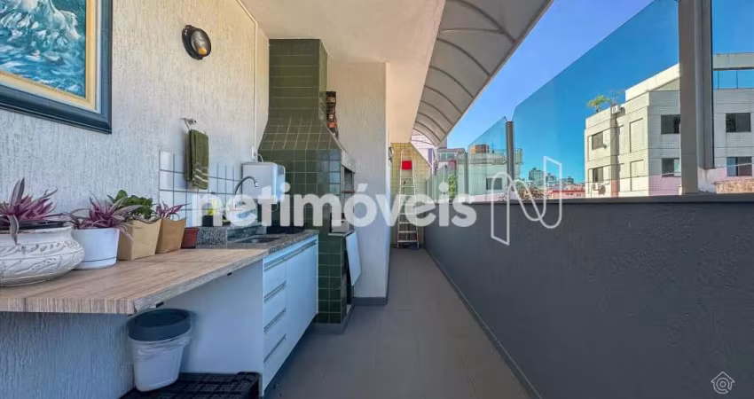 Cobertura à venda com 3 dormitórios no bairro Prado, 190 m² de área útil.