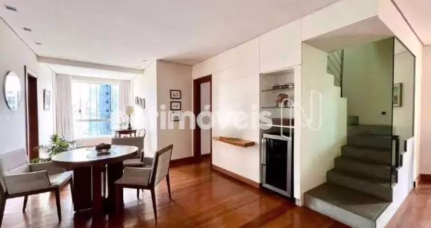 Cobertura à venda no bairro Funcionários com 385m² e 4 dormitórios/quartos disponíveis