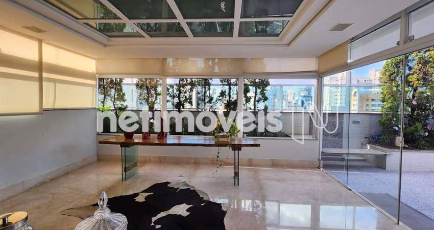 Apartamento cobertura à venda em Savassi com 278 m² e 4 dormitórios/quartos disponíveis.