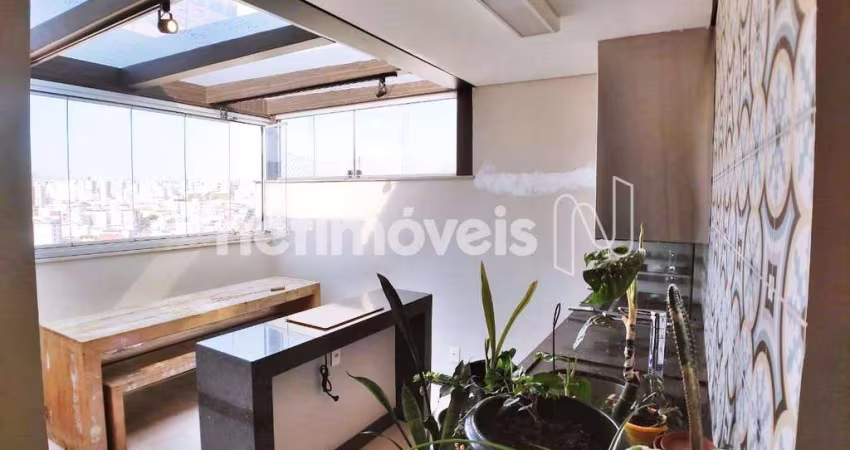 Cobertura à venda no bairro Sagrada Família com 107 m² e 2 dormitórios/quartos.