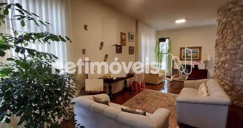 Apartamento à venda no bairro Serra com 4 dormitórios e 157 m² de área útil