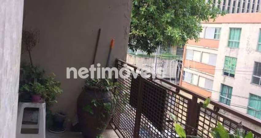 Apartamento à venda no bairro Santo Agostinho com 135 m² e 4 dormitórios/quartos.