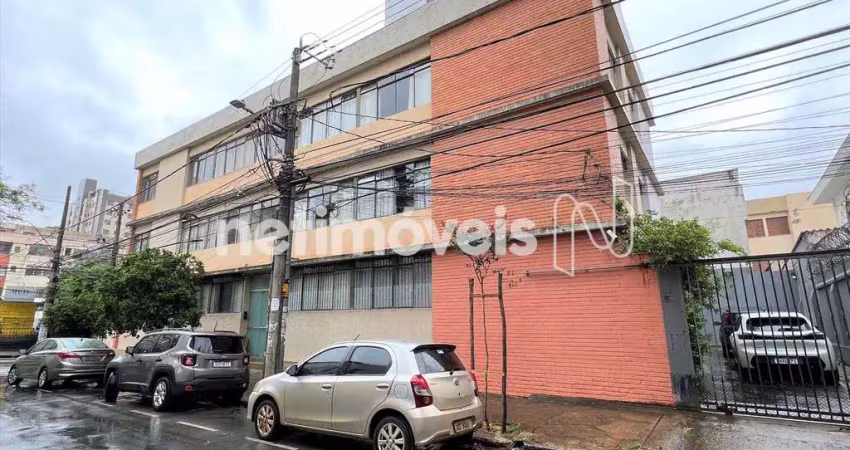 Apartamento à Venda no Gutierrez - 3 Dormitórios e 139 m² de Área Útil