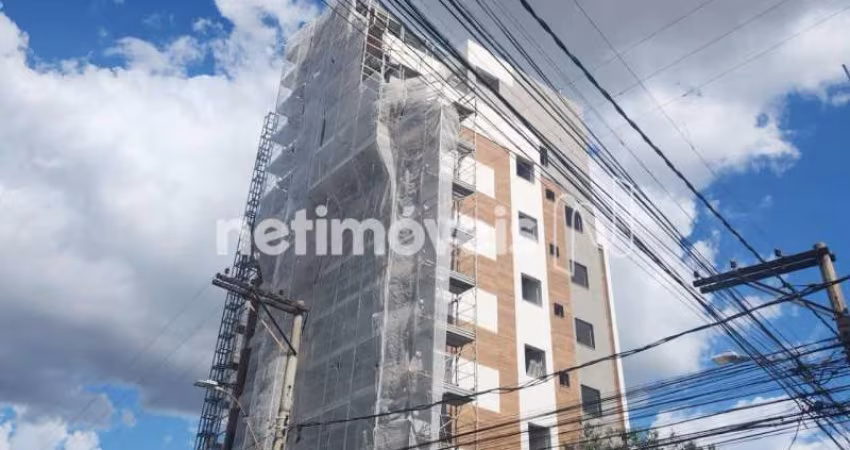 Apartamento à venda no bairro Prado com 85 m² e 3 dormitórios/quartos