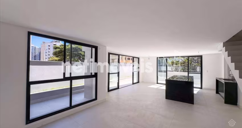 Apartamento à venda no bairro Funcionários com 3 dormitórios e 159 m² de área útil.