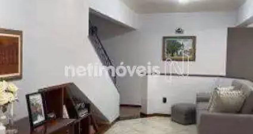 Casa residencial à venda no bairro Serra com 496 m² e 4 dormitórios/quartos.