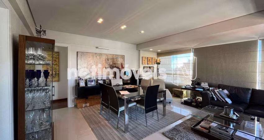 Apartamento à venda no bairro São Pedro com 111 m² e 3 dormitórios/quartos disponíveis.
