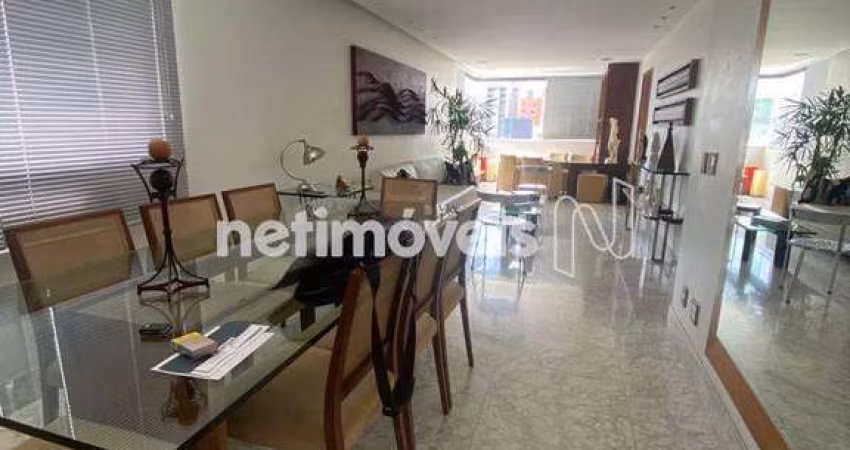 Apartamento à venda no bairro Cruzeiro com 139 m² e 4 dormitórios/quartos.