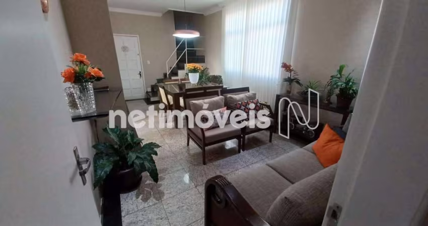 Cobertura à venda no bairro Sagrada Família com 176 m² e 3 dormitórios/quartos.
