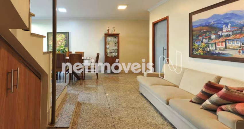 Cobertura à venda no bairro Santo Antônio com 210m² e 4 dormitórios/quartos.