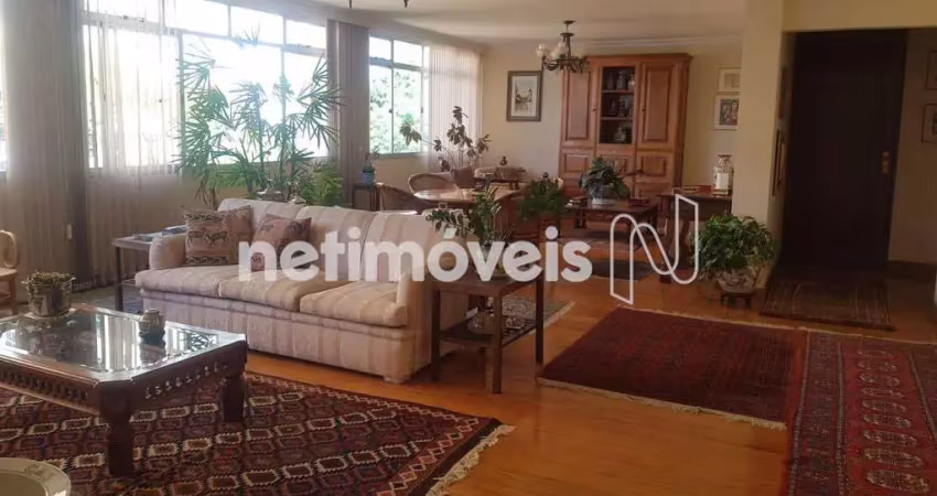 Apartamento à Venda no Bairro Serra com 4 Dormitórios e Área de 253 m²