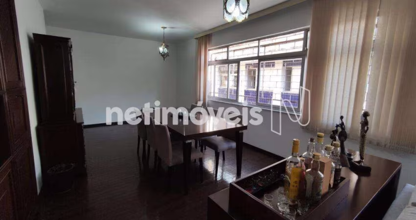 Apartamento à venda no bairro Santo Agostinho com 3 dormitórios e 160 m².