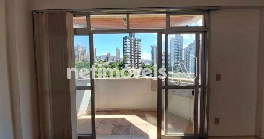 Apartamento à venda no bairro Funcionários com 83m² e 3 dormitórios/quartos.