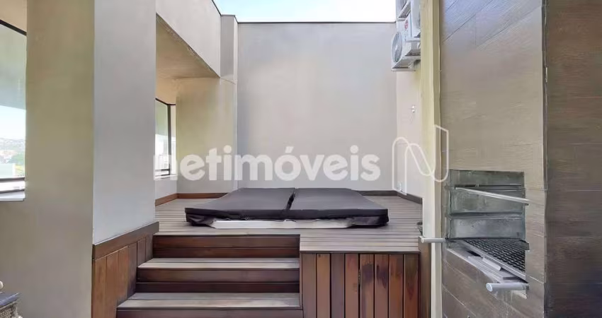 Cobertura à venda no bairro Luxemburgo com 192 m² e 3 dormitórios/quartos
