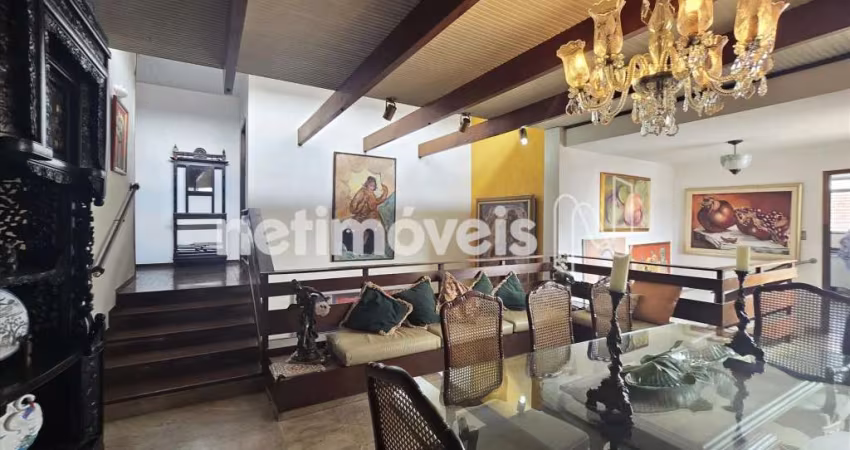 Casa residencial à venda no bairro Serra com 443 m² e 5 dormitórios/quartos.