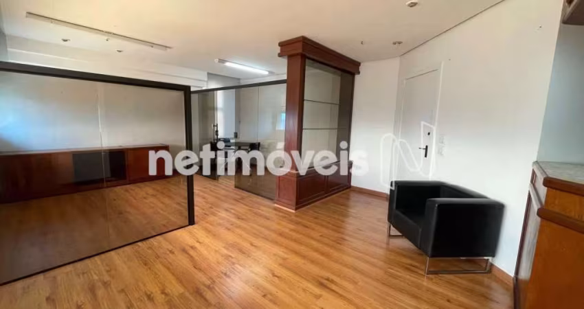 Escritório para Alugar no Bairro Funcionários com Área de 40m² Disponível!