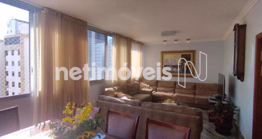 Apartamento à venda no bairro Savassi com 145 m² e 4 dormitórios/quartos disponíveis.