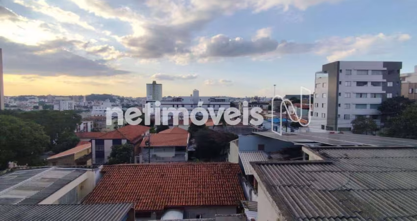 Casa residencial à venda no bairro Nova Suíssa com 3 dormitórios e 315 m².