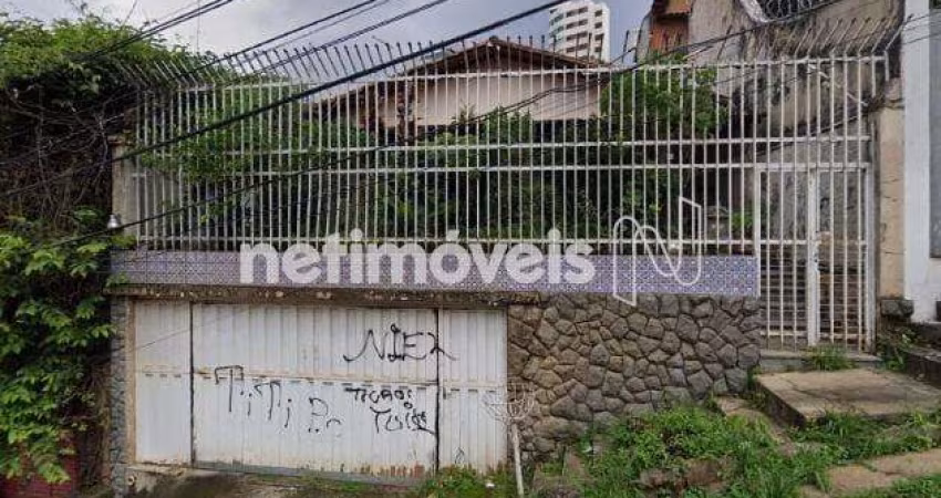 Terreno à venda no bairro São Lucas - Área total de 350 m² para investimento.