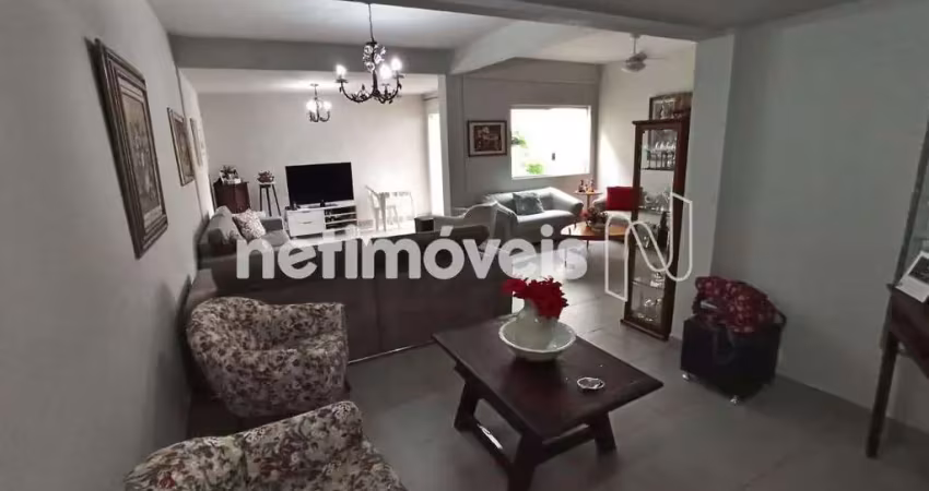 Apartamento à venda no bairro Prado com 180 m² e 3 dormitórios/quartos disponíveis.