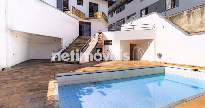 Casa residencial à venda no bairro Ouro Preto com 497 m² e 5 dormitórios/quartos.