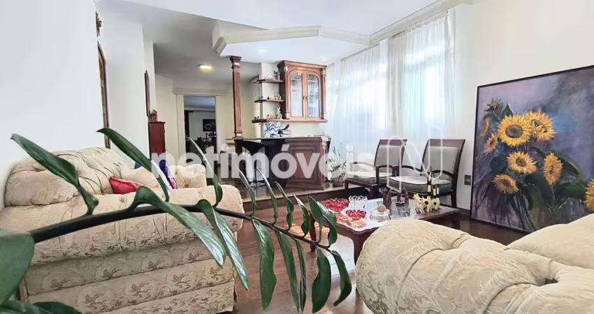 Apartamento à venda no bairro Santo Antônio com 162 m² e 4 dormitórios/quartos