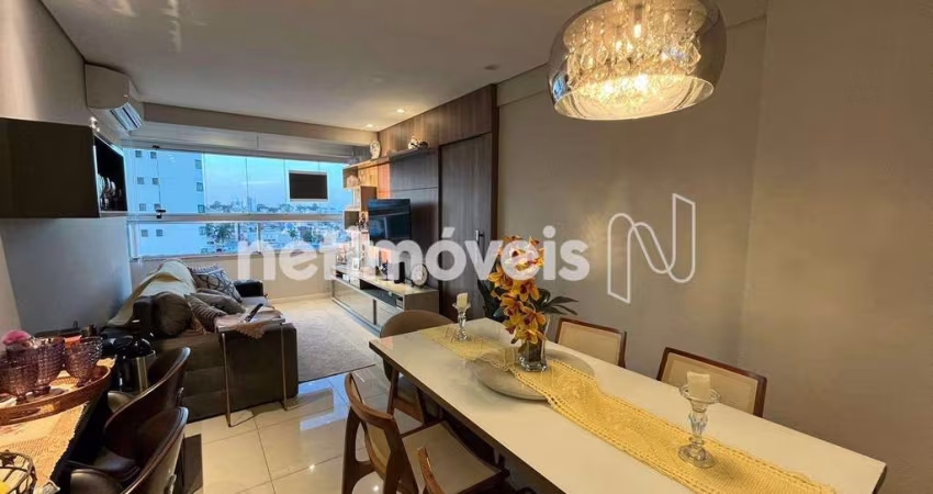Apartamento à venda no bairro Sagrada Família com 84 m² e 3 dormitórios/quartos.