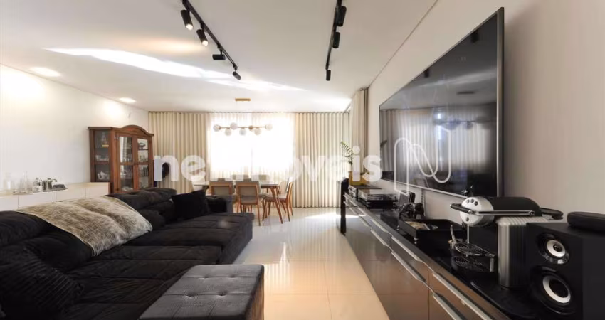 Apartamento à venda no bairro Buritis com 112 m² e 3 dormitórios/quartos disponíveis.