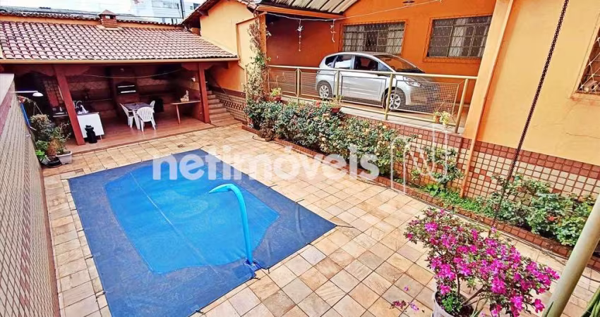Casa residencial à venda no bairro Sagrada Família com 5 dormitórios e 304 m².