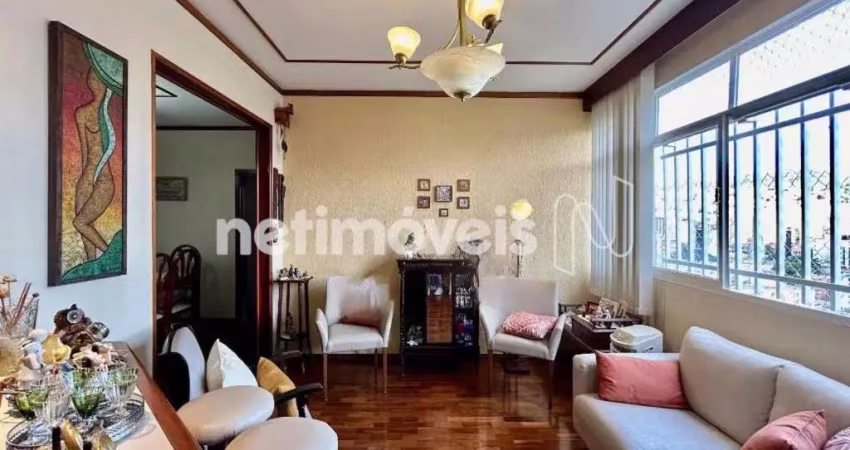 Apartamento à venda no bairro Coração de Jesus com 110m² e 3 dormitórios/quartos.